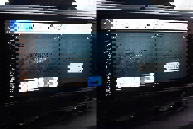 Used 2024 Jeep Wrangler Unlimited Sahara w/ Technology Group image 27