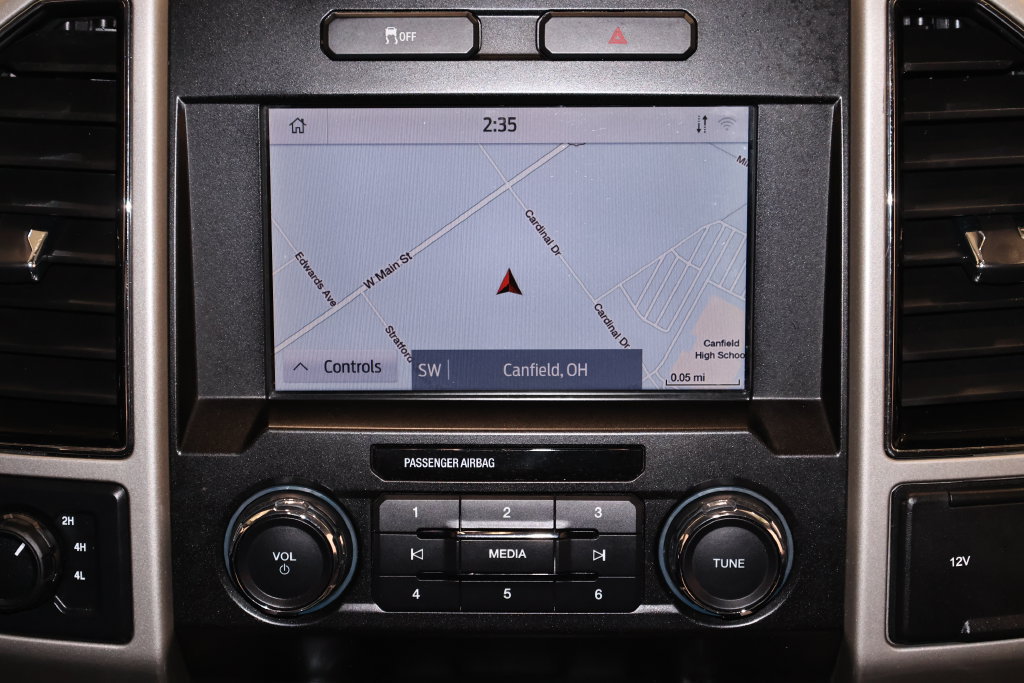 Certified 2021 Ford F350 Lariat AWD/4WD image 29