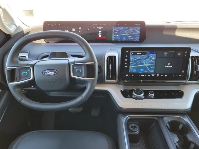 Certified 2025 Ford Expedition Active image 11