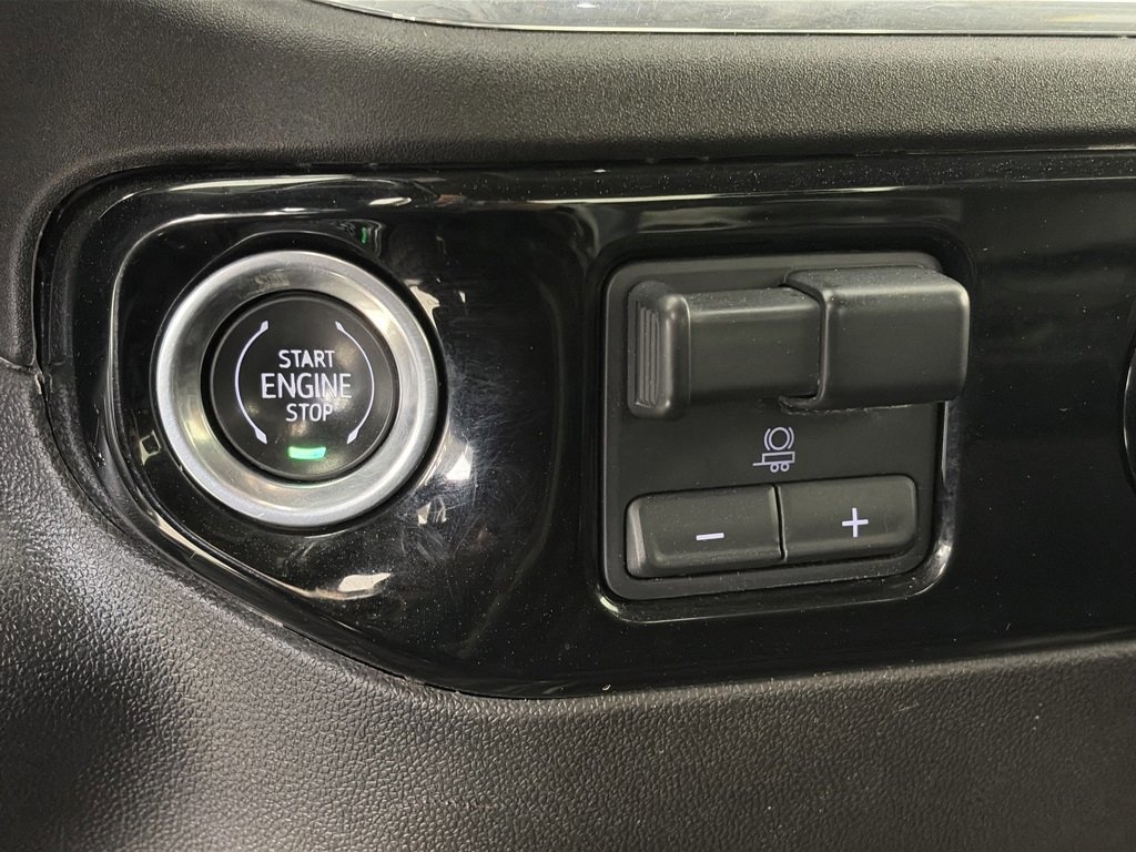 Used 2024 Chevrolet Silverado 3500 LT image 23