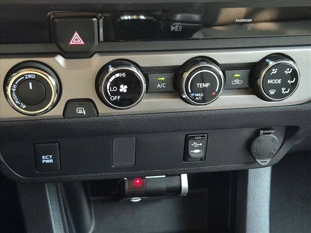 Used 2017 Toyota Tacoma SR5 w/ Tow Package AWD/4WD image 14