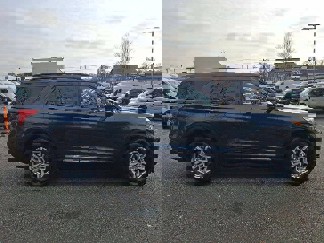 Certified 2022 Ford Explorer XLT w/ Equipment Group 202A image 22