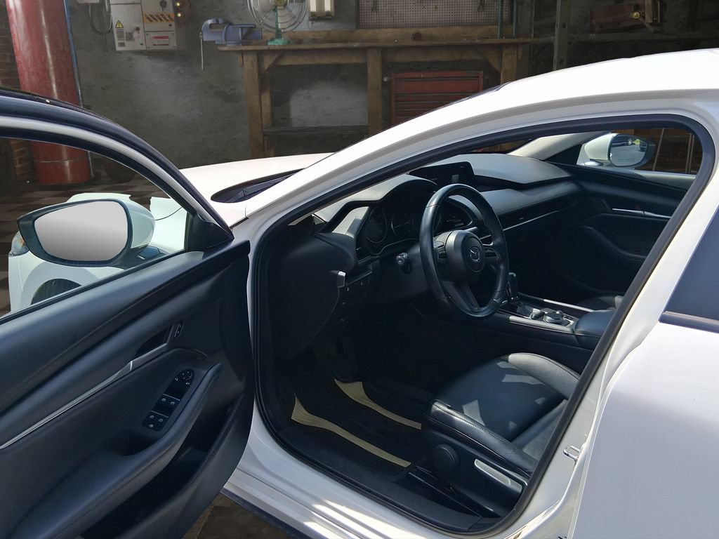 Used 2021 MAZDA MAZDA3 s FWD image 13