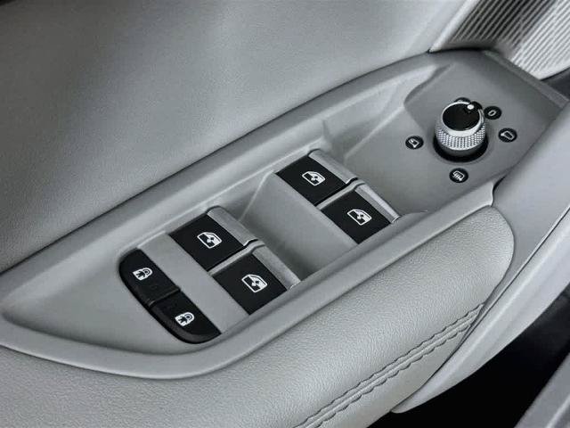 Used 2023 Audi Q5 2.0T Premium Plus AWD/4WD image 29