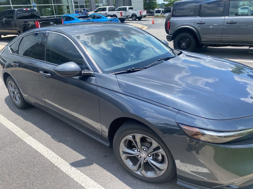 Used 2023 Honda Accord EX image 3