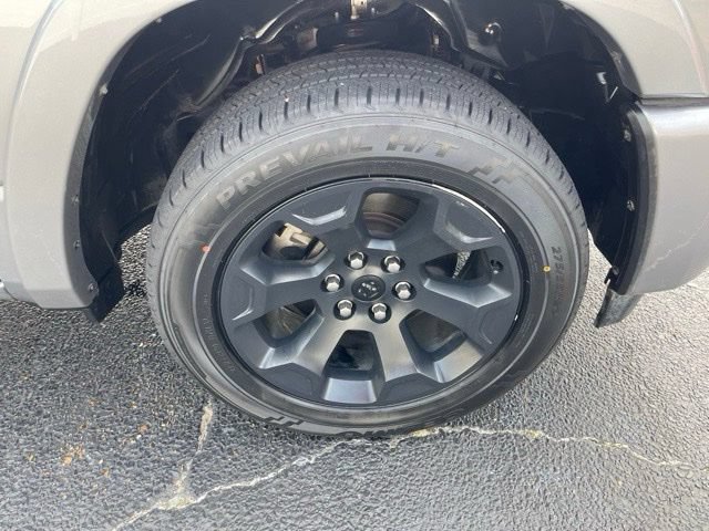 Used 2025 RAM 1500 Big Horn AWD/4WD image 10
