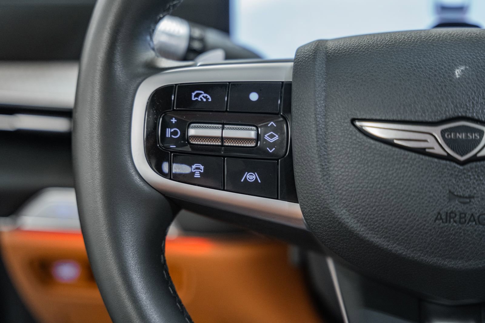Used 2025 Genesis GV80 2.5T Prestige image 36