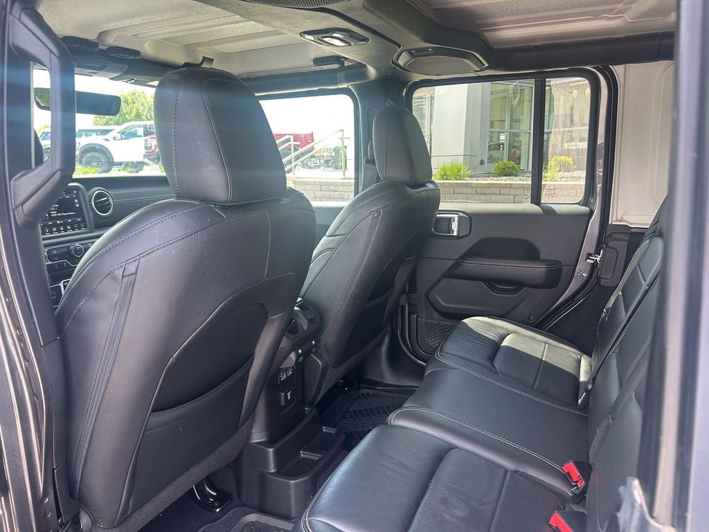 Used 2018 Jeep Wrangler Unlimited Sahara AWD/4WD image 15