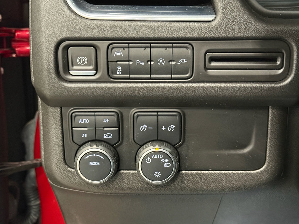 Used 2021 Chevrolet Tahoe RST w/ Luxury Package image 11