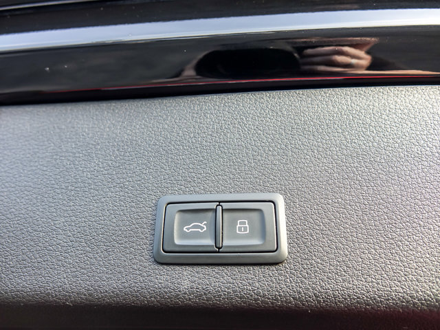 Used 2019 Audi e-tron Premium Plus AWD/4WD image 27