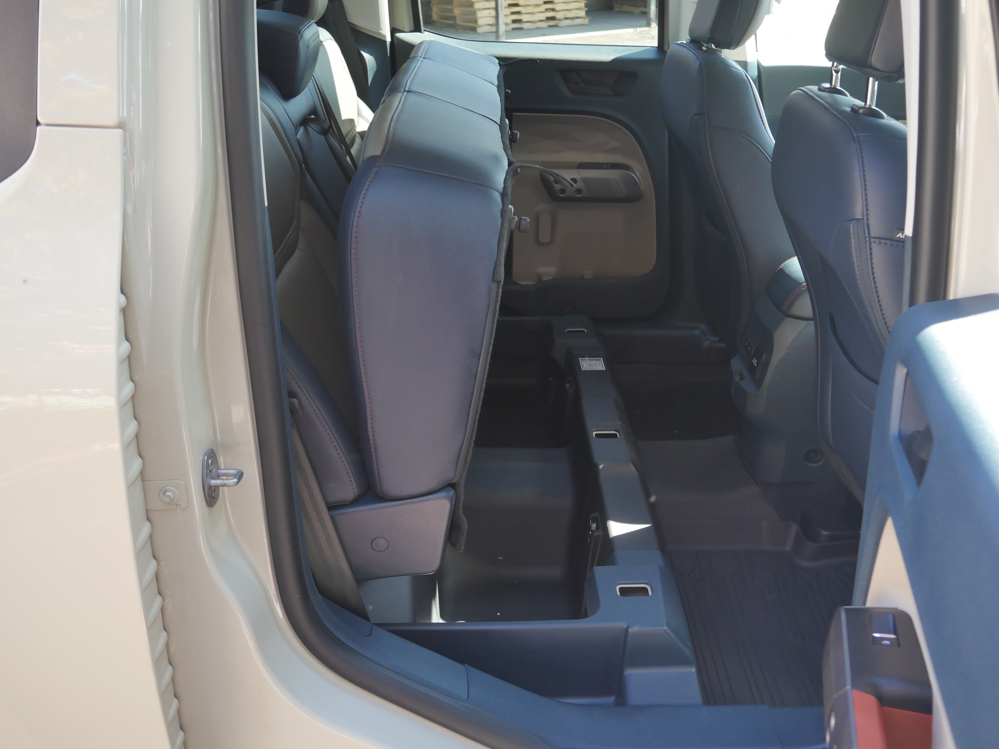Certified 2025 Ford Maverick Lariat w/ 4K Tow Package AWD/4WD image 30
