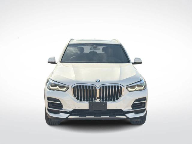 Used 2022 BMW X5 xDrive40i AWD/4WD image 3