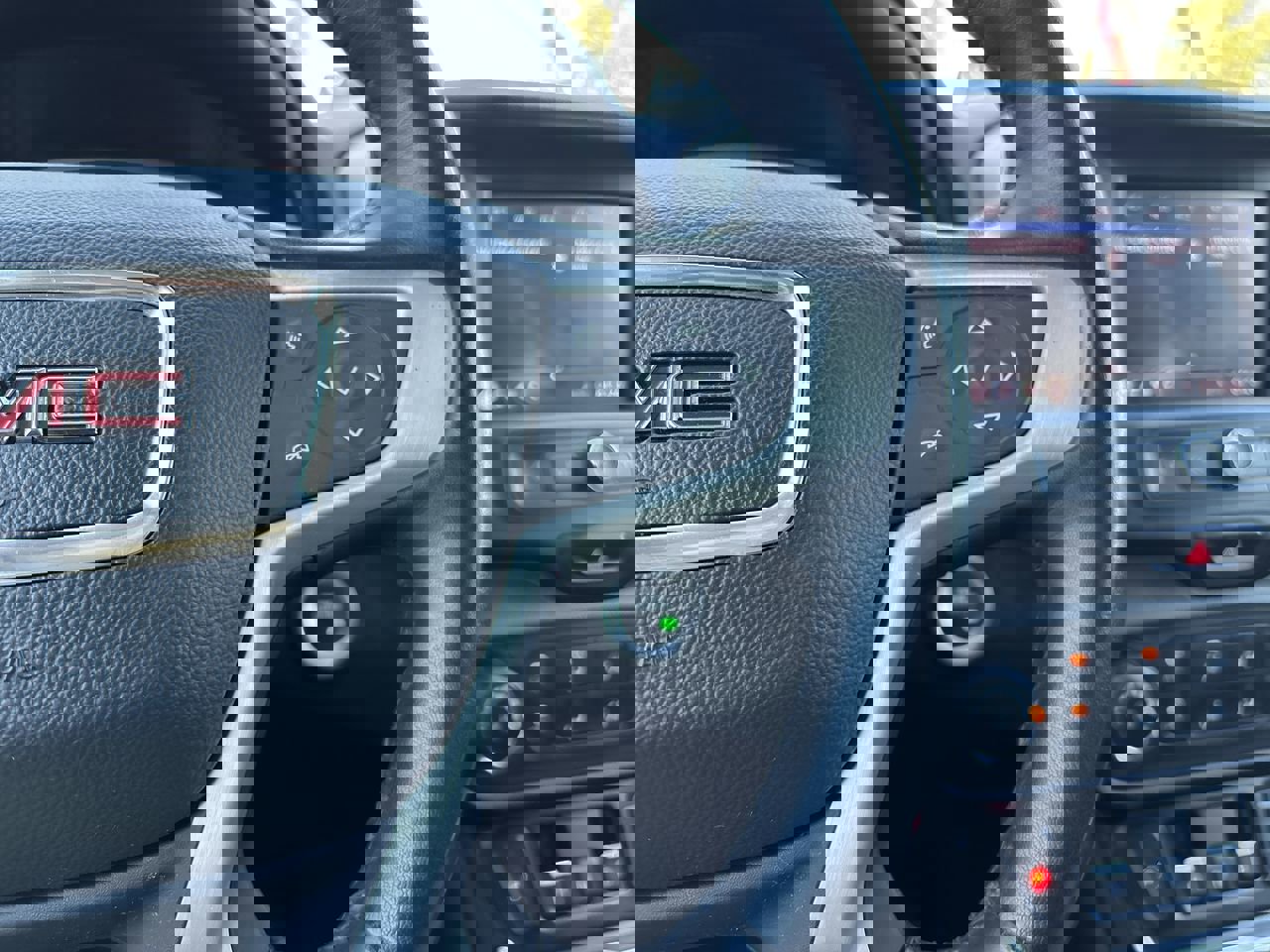 Used 2021 GMC Terrain SLE image 32