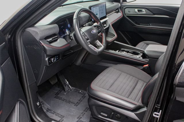 Certified 2025 Ford Explorer ST-Line AWD/4WD image 14