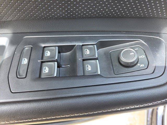 Used 2024 Volkswagen Atlas Cross Sport SEL R-Line AWD/4WD image 30