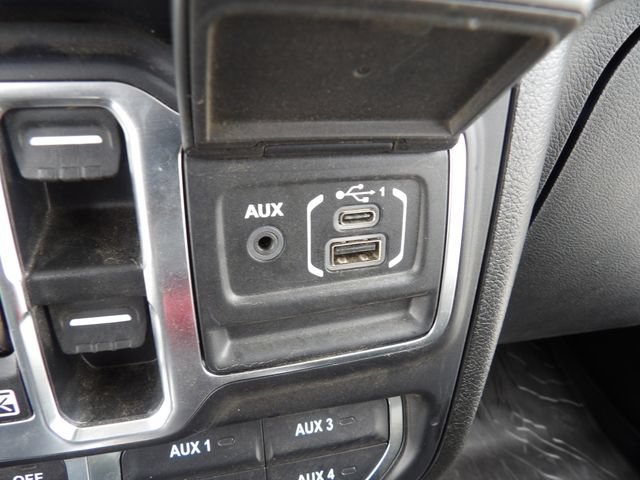 Used 2023 Jeep Wrangler Unlimited Rubicon w/ LED Lighting Group AWD/4WD image 23