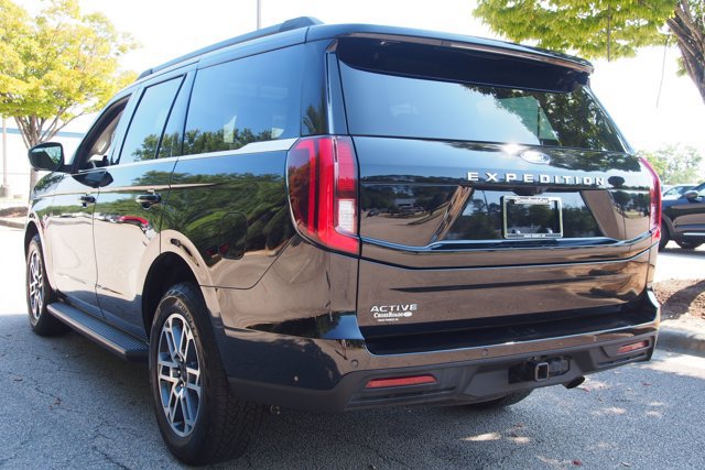 Certified 2025 Ford Expedition Active AWD/4WD image 5