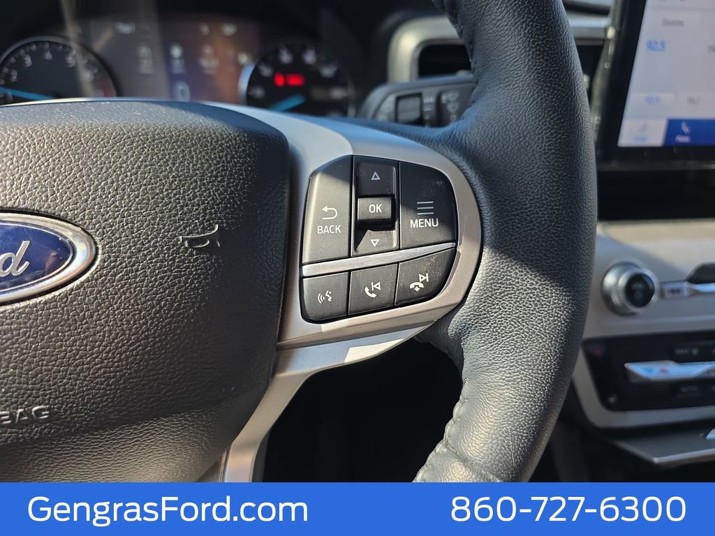 Certified 2022 Ford Explorer XLT w/ Equipment Group 202A image 34