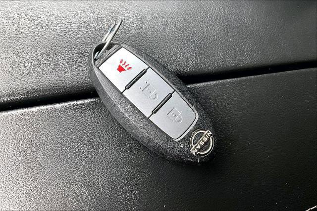 Used 2022 Nissan Rogue S image 16