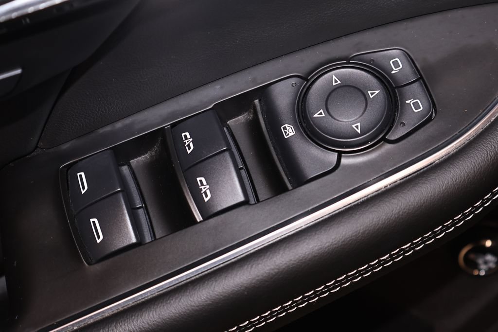 Used 2021 Buick Envision Essence FWD image 13