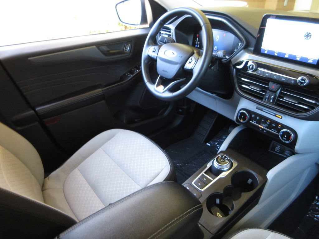 Certified 2024 Ford Escape Active FWD image 21