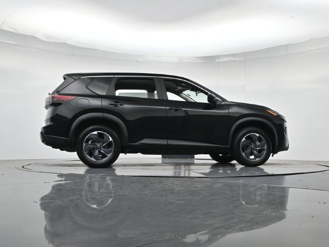 Used 2025 Nissan Rogue SV FWD image 32
