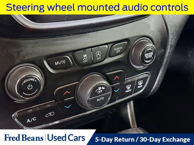 Used 2021 Jeep Cherokee Latitude Lux w/ Comfort/Convenience Group image 19