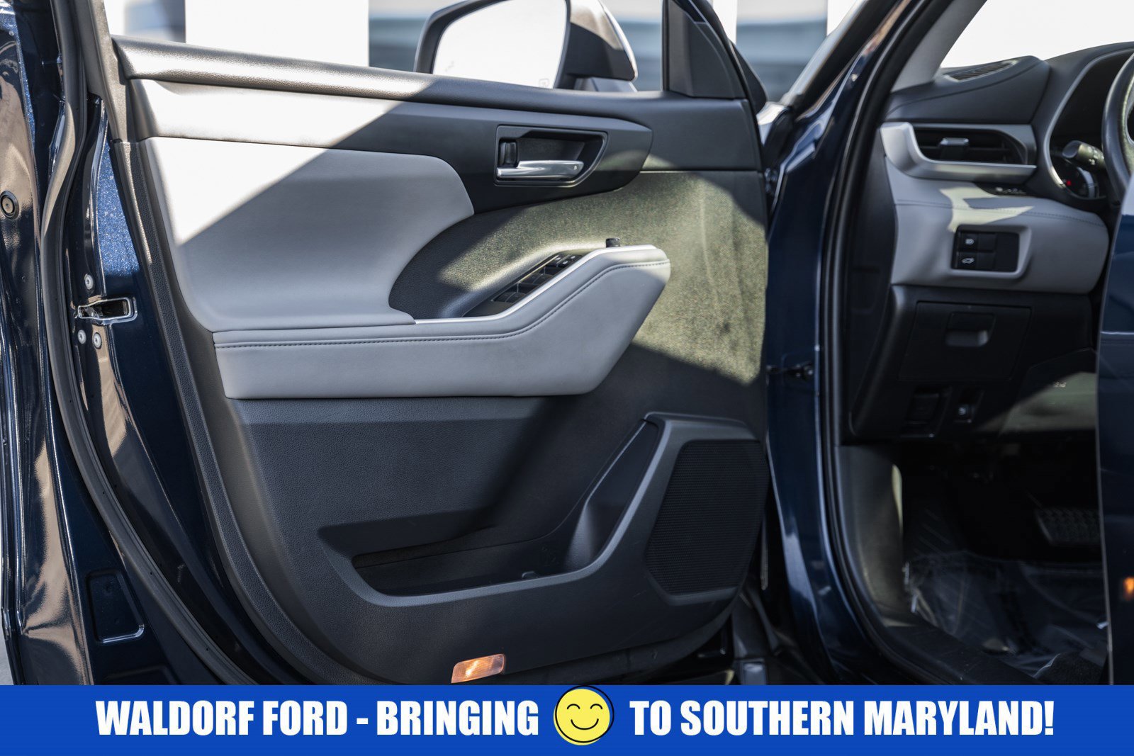 Used 2020 Toyota Highlander XLE image 40