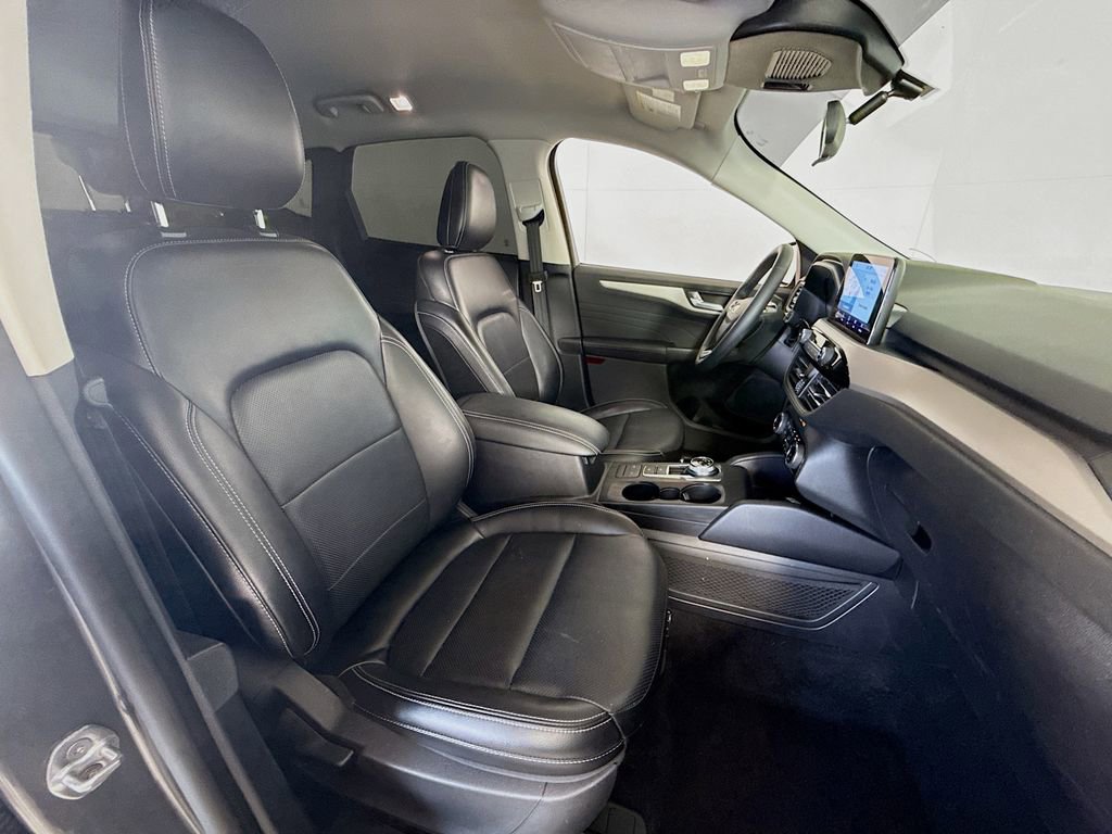 Certified 2022 Ford Escape SEL FWD image 28