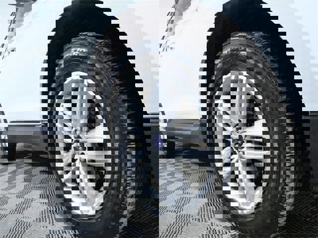 Certified 2017 Ford Edge SEL w/ Equipment Group 201A image 7