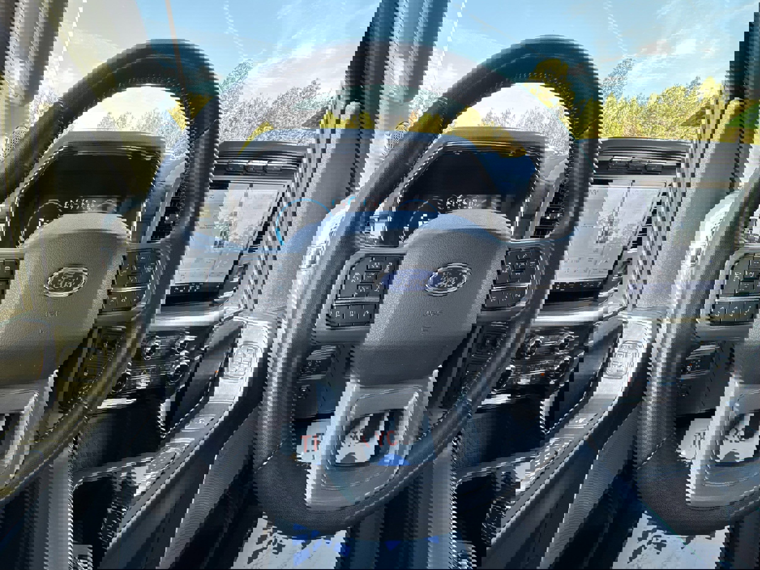 Certified 2022 Ford F150 Lariat w/ Equipment Group 502A High image 20