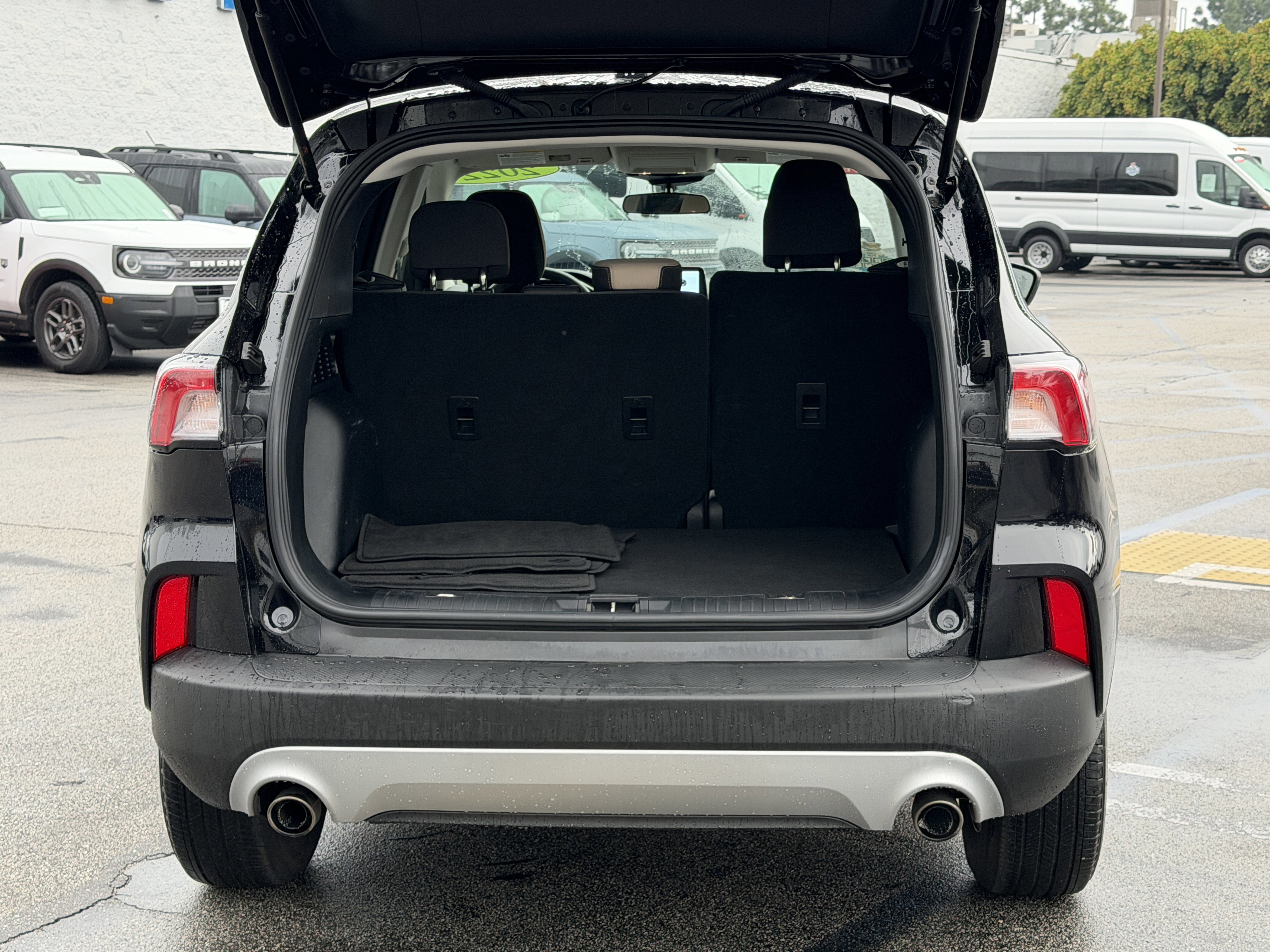 Certified 2022 Ford Escape SE image 10