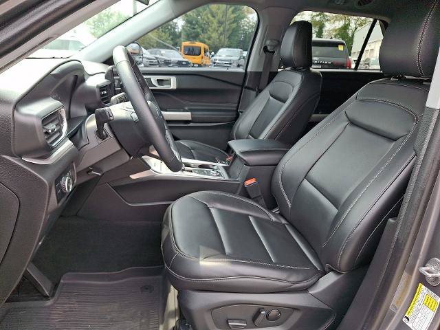 Certified 2023 Ford Explorer XLT w/ Equipment Group 202A AWD/4WD image 14