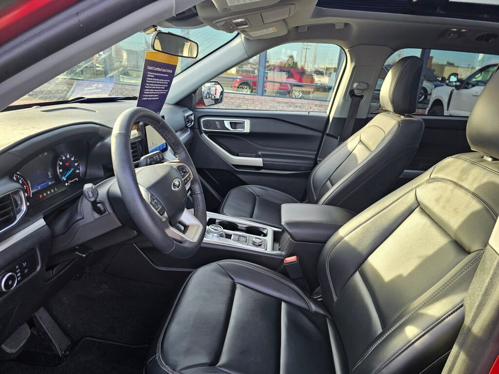 Certified 2023 Ford Explorer XLT w/ Equipment Group 202A image 18