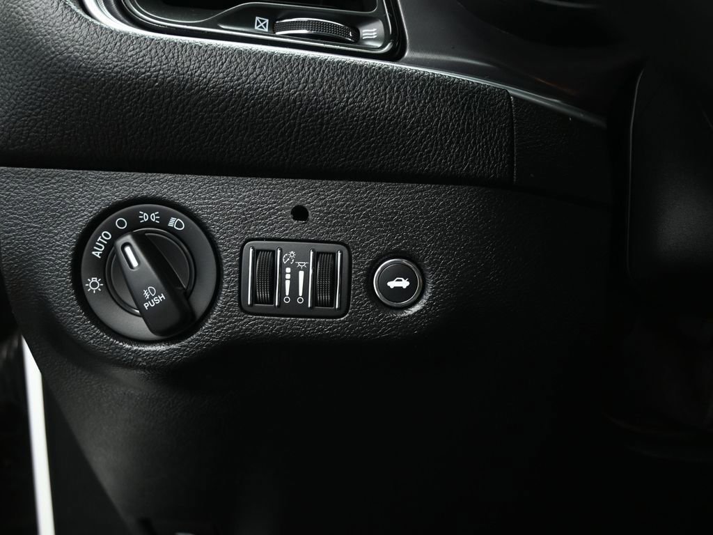 Used 2020 Dodge Challenger R/T Scat Pack RWD image 40