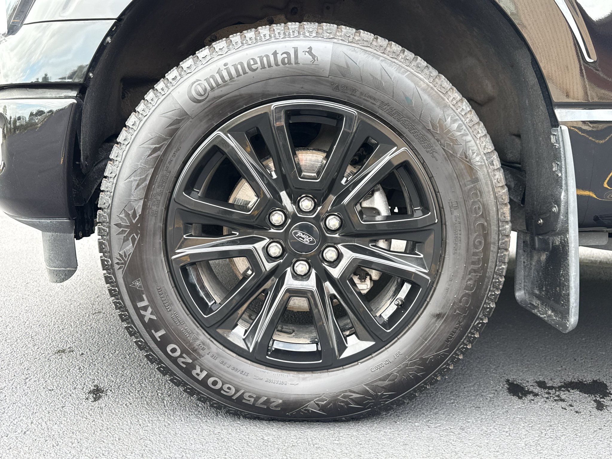 Certified 2025 Ford F150 Platinum w/ FX4 Off-Road Package AWD/4WD image 12