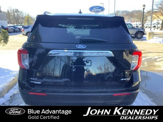 Certified 2022 Ford Explorer XLT image 3