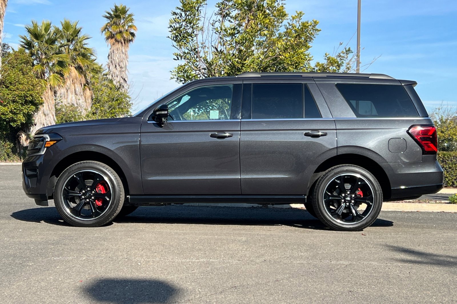 Certified 2022 Ford Expedition Limited image 6