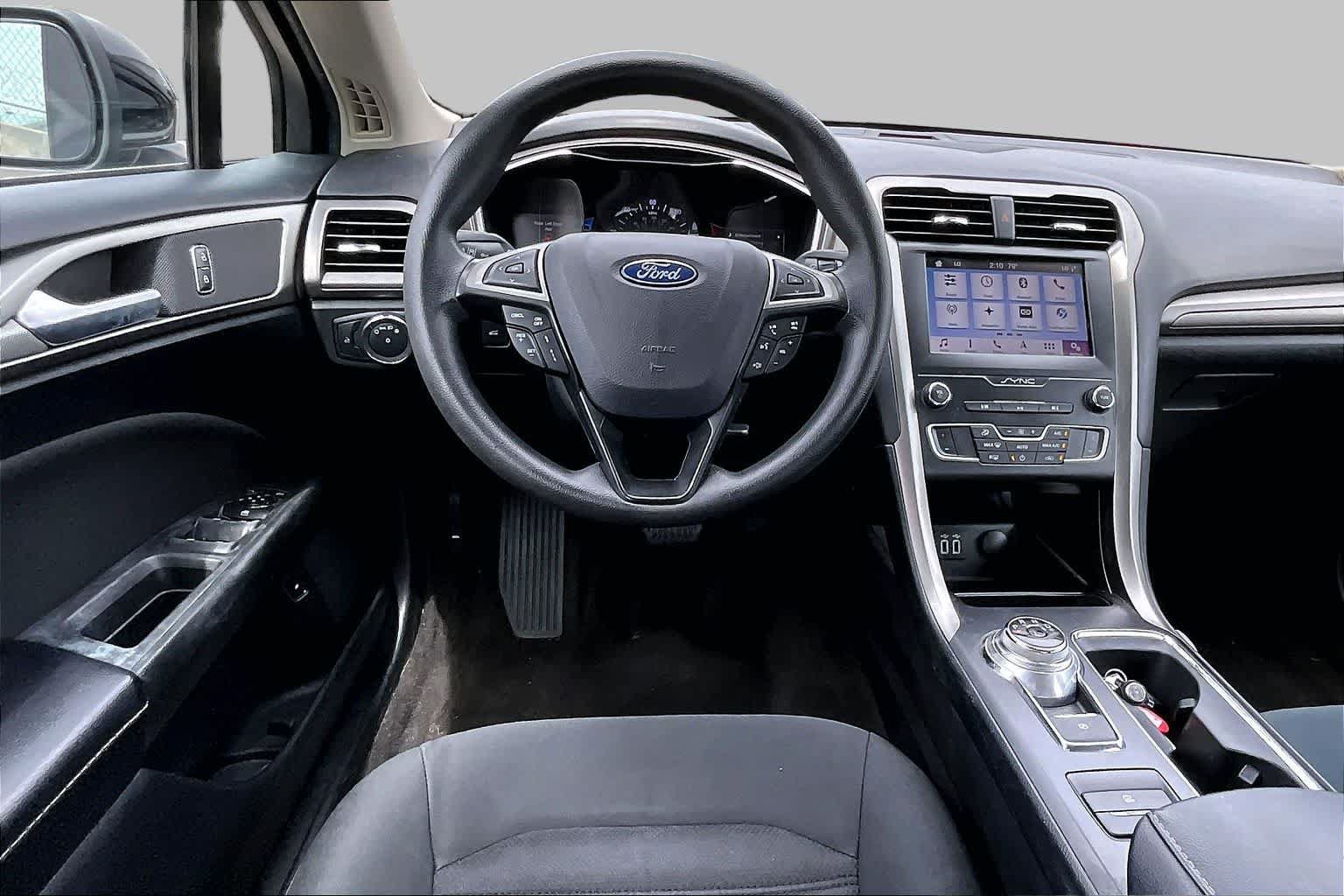 Certified 2019 Ford Fusion SE FWD image 6