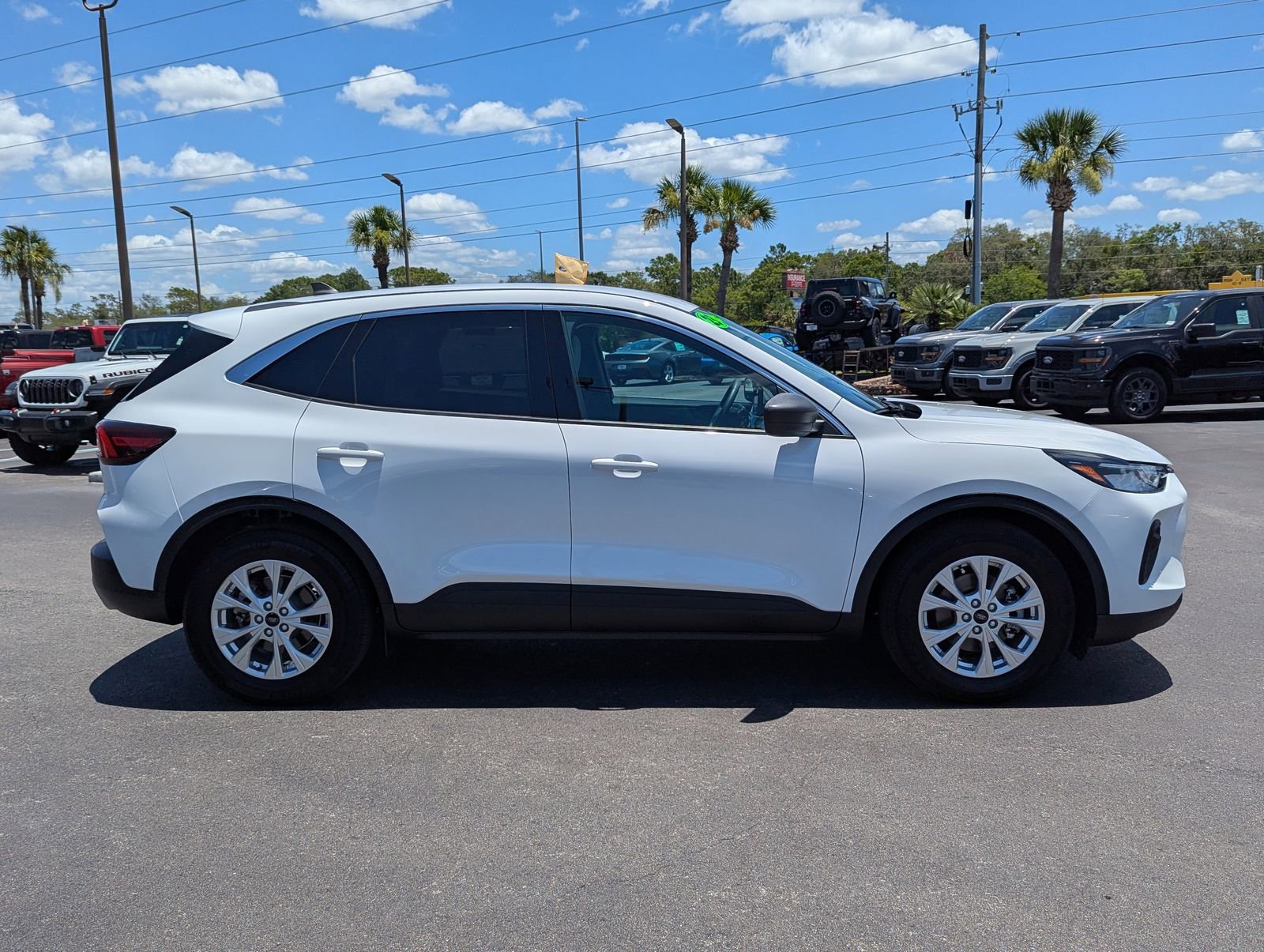 Certified 2023 Ford Escape Active FWD image 3