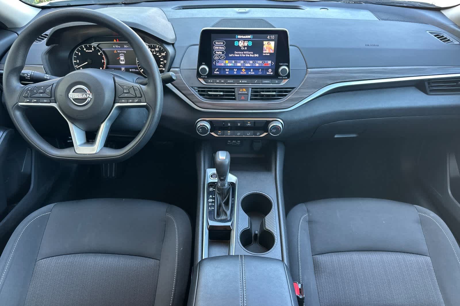 Used 2025 Nissan Altima 2.5 SV FWD image 3