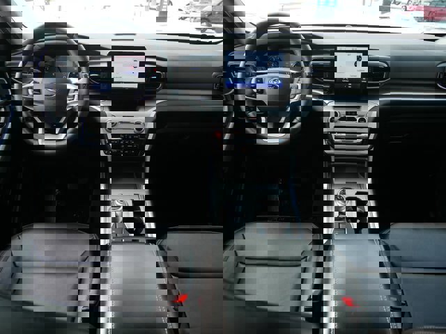 Certified 2022 Ford Explorer XLT w/ Equipment Group 202A image 18