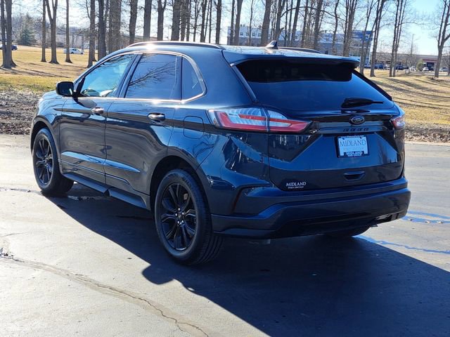 Certified 2024 Ford Edge SE w/ Black Appearance Package image 3