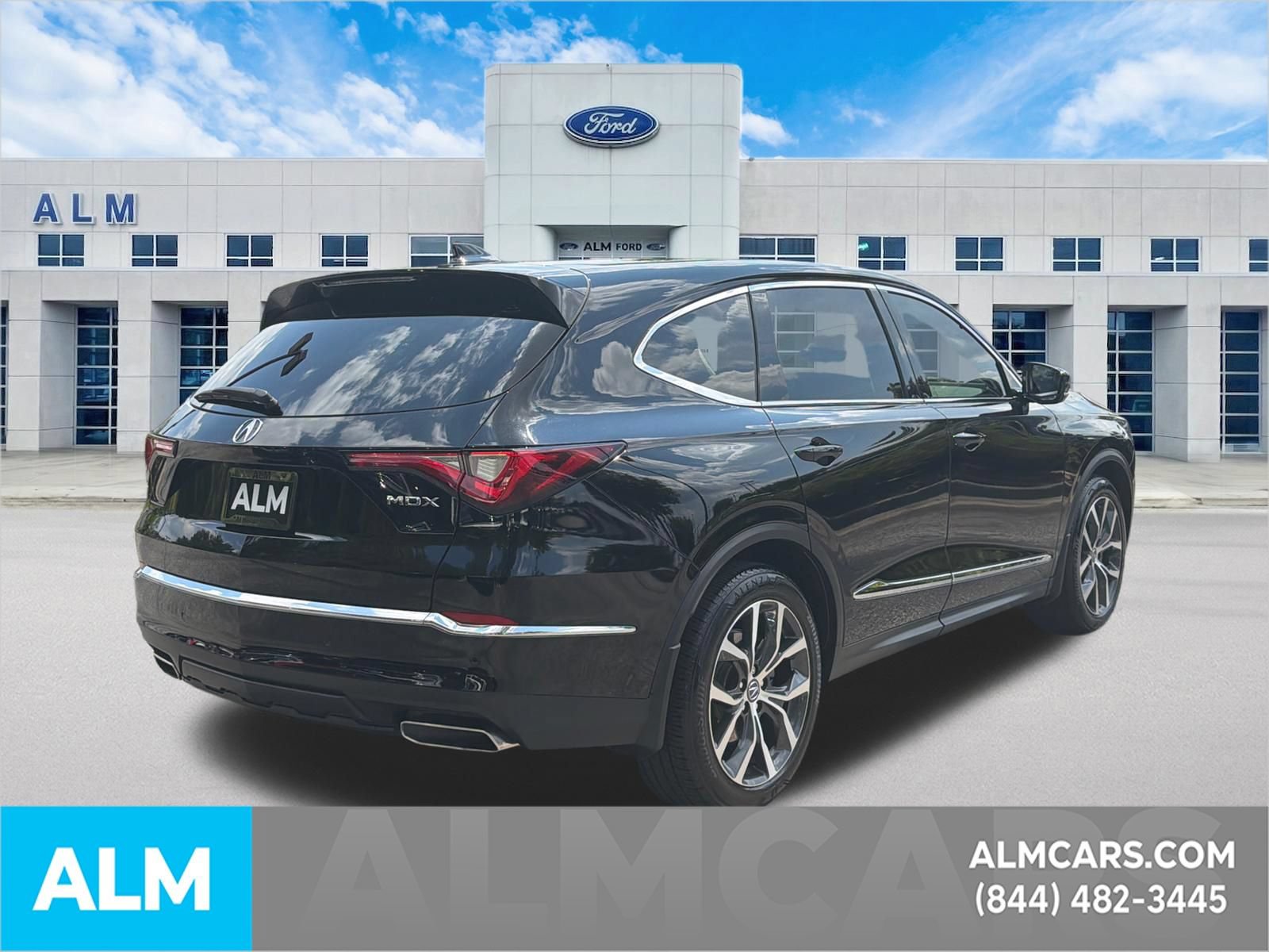 Used 2023 Acura MDX w/ Technology Package FWD image 5