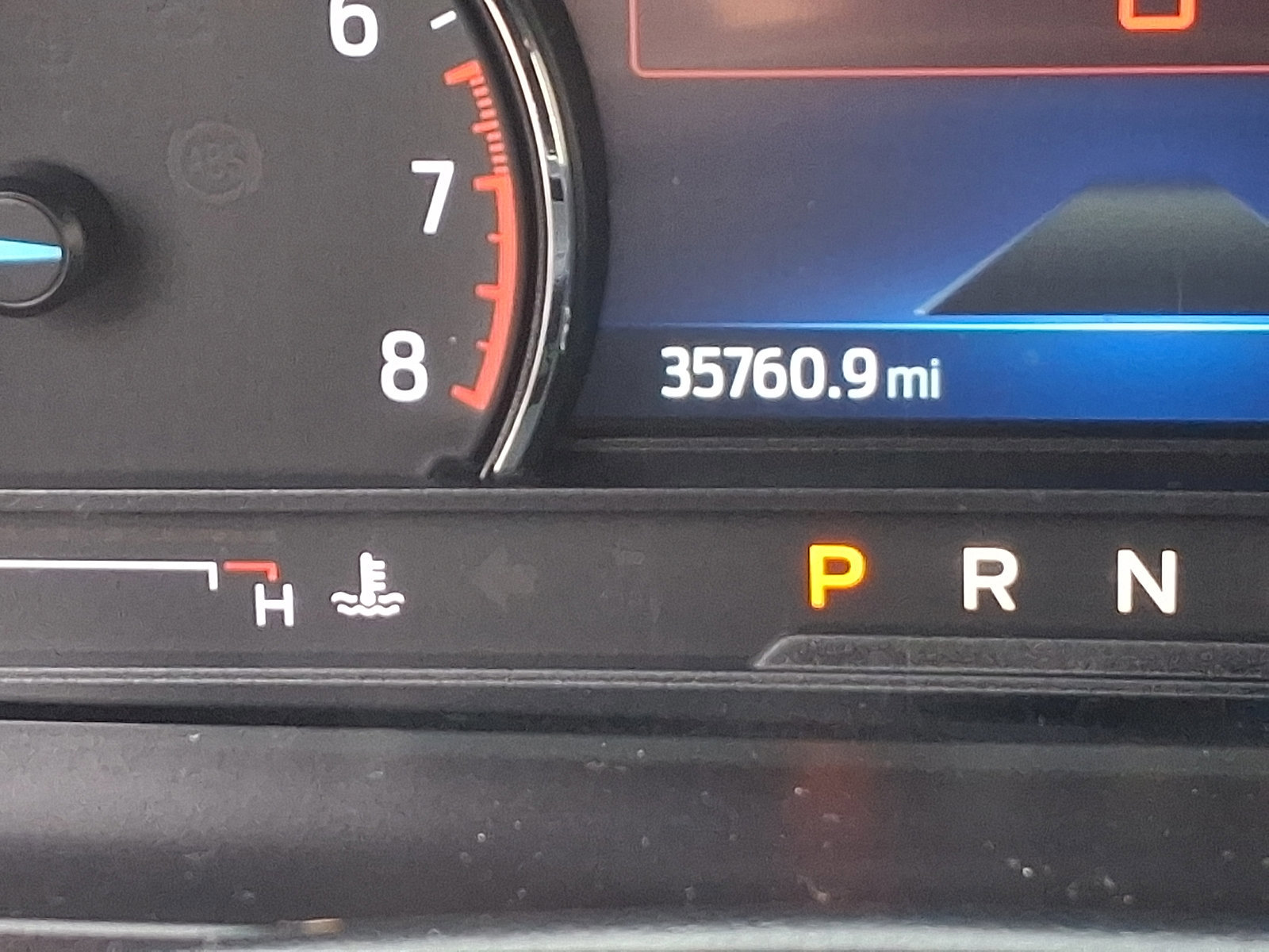 Certified 2022 Ford Explorer XLT w/ Equipment Group 202A image 20