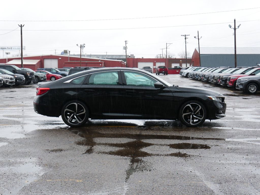 Used 2018 Honda Accord Sport image 2