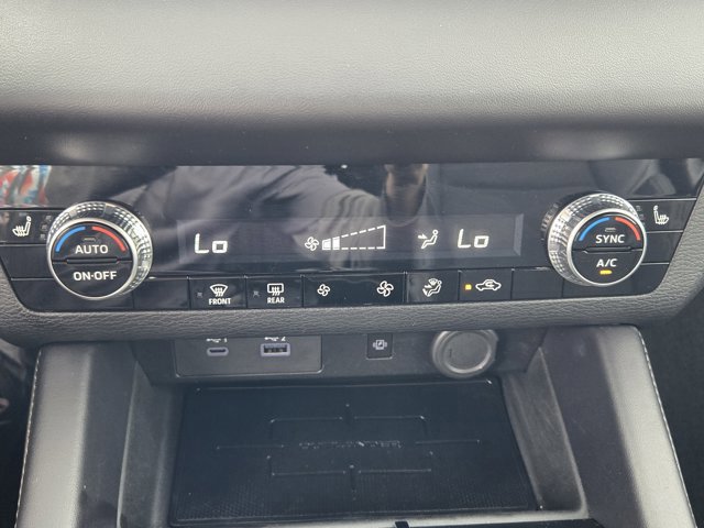 Used 2024 Mitsubishi Outlander SE FWD image 16