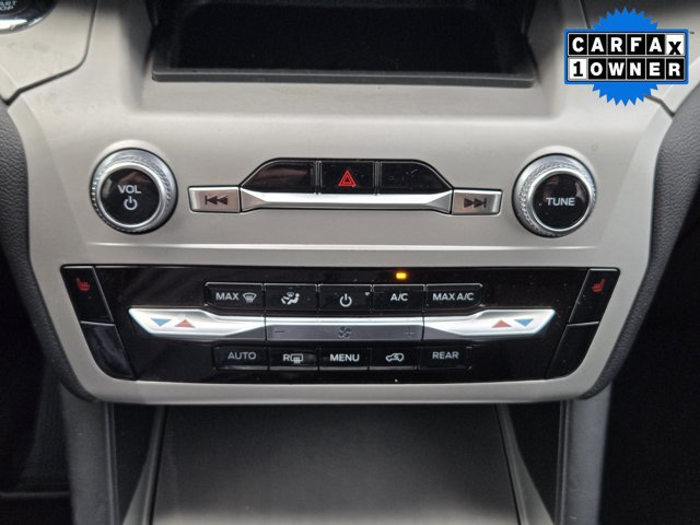 Certified 2023 Ford Explorer XLT RWD image 16