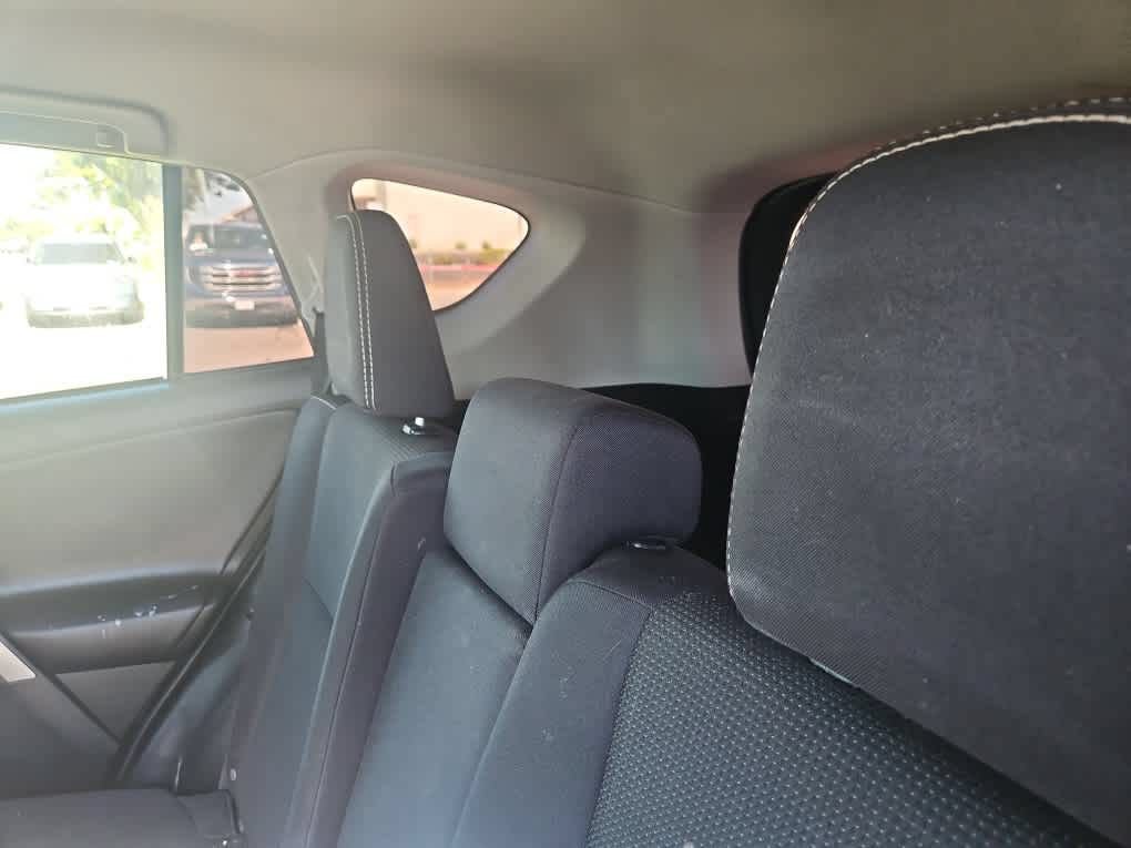 Used 2018 Toyota RAV4 XLE w/ Plus Extra Value Package FWD image 12