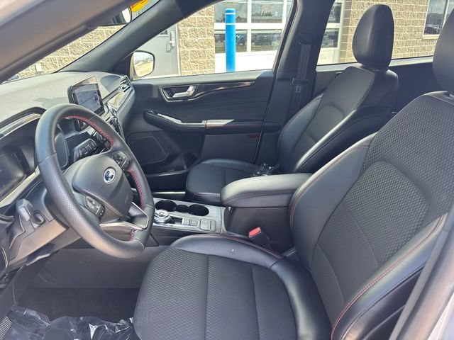 Certified 2025 Ford Escape ST-Line FWD image 13